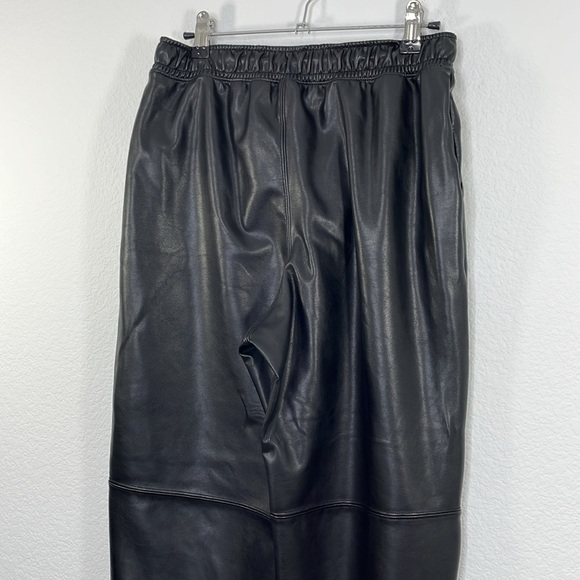 Abercrombie & Fitch Vegan Leather Black Jogger size Small - Picture 7 of 10